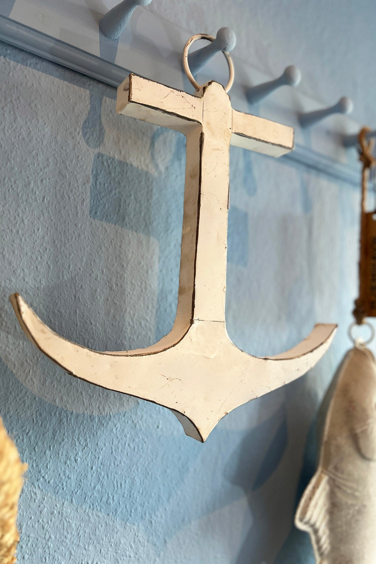 Recycled Metal Anchor - White